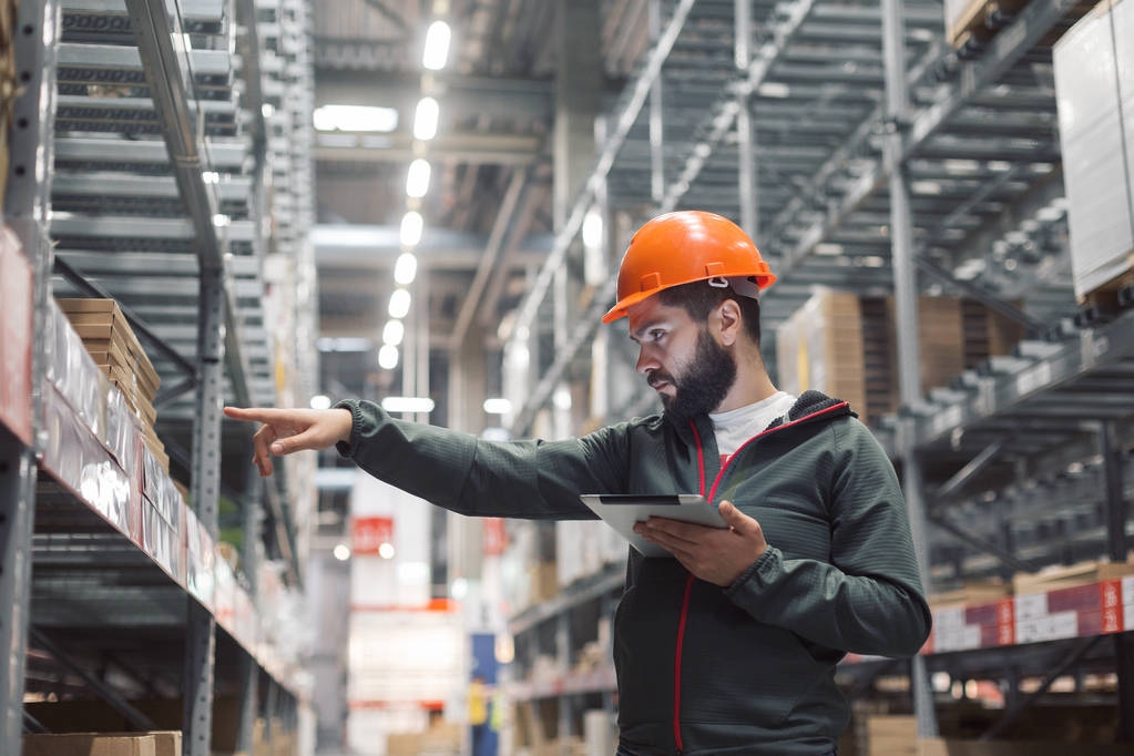 Manufacturing warehouse manager