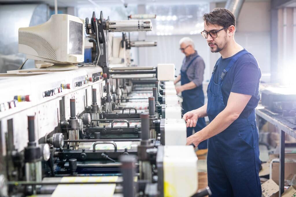 Employee working for manufacturing company