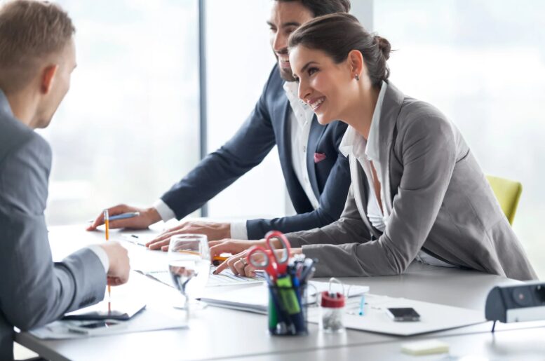 Financial expert advising a trucking business owner on transportation & truck financing, including truck loans, trailer loans, and semi-trailer funding options.